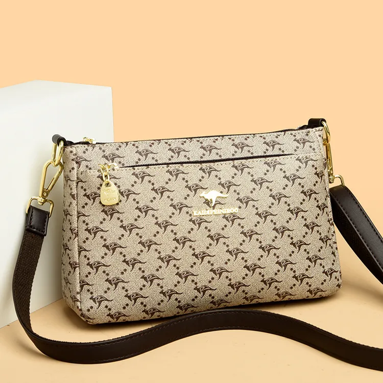 品牌中年小包女2025新款流行单肩斜挎包软皮女士手机包妈妈婆婆包