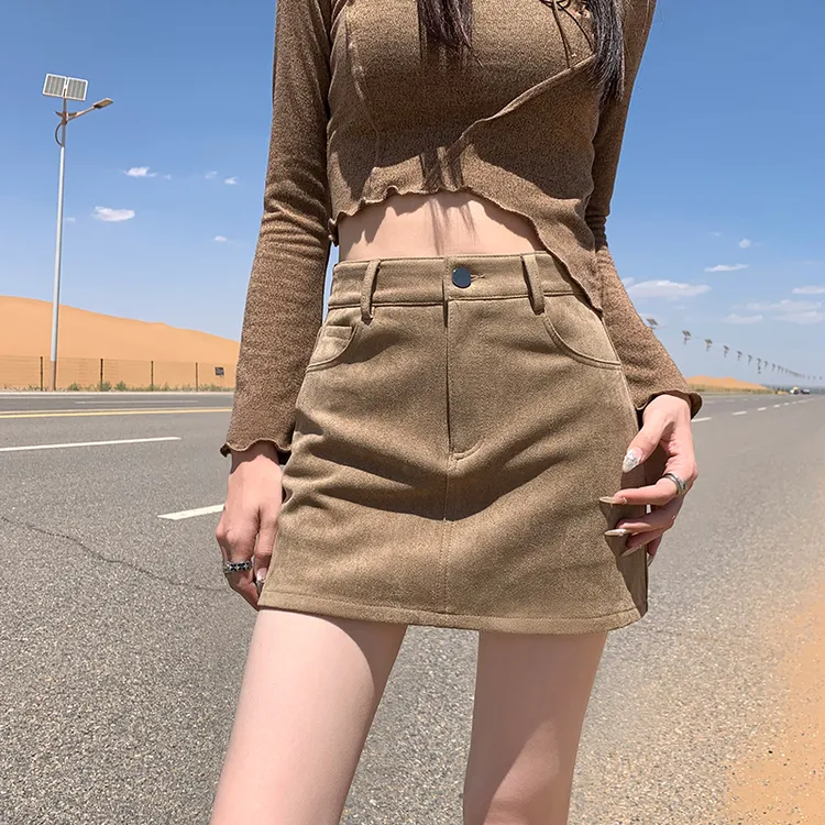 辣妹风麂皮绒包臀裙2025秋冬新款高腰美拉德A字百搭显瘦半身裙