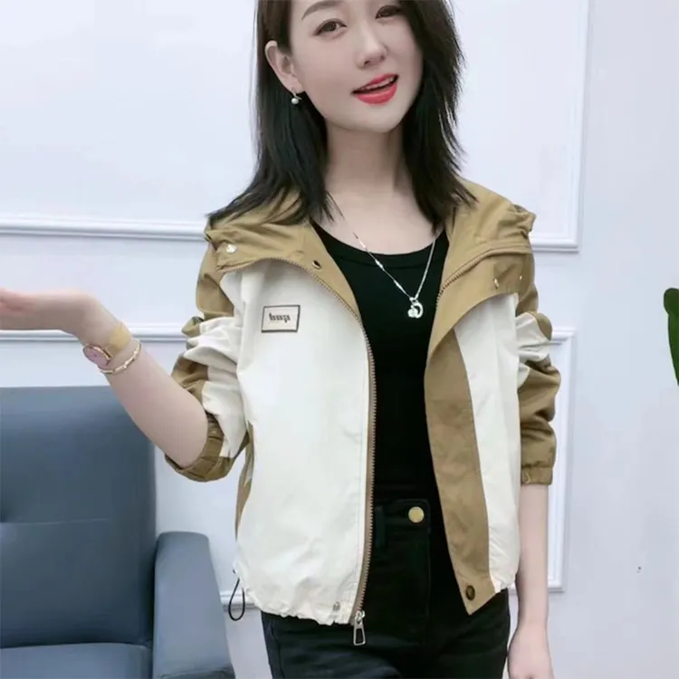 短款外套女士2025春秋季新款小个子冲锋衣显瘦连帽风衣夹克上衣潮