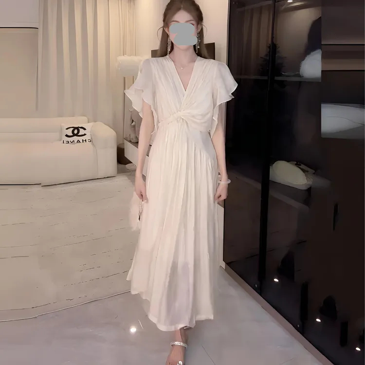 连衣裙女款爆款2024新款设计感气质显瘦法式裙子时尚收腰长连衣裙