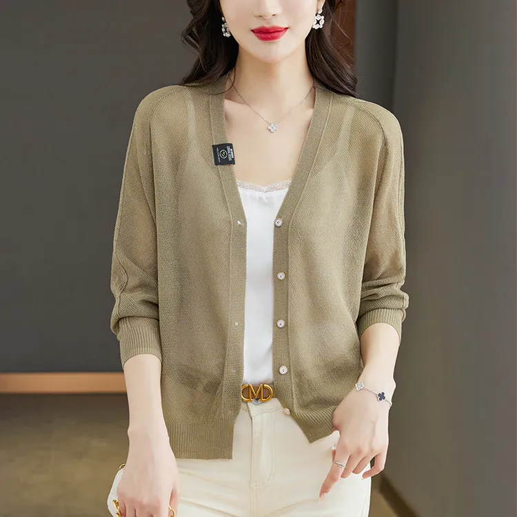 胖妹妹夏季大码冰丝针织开衫女200斤宽松披肩外搭薄款防晒空调衫