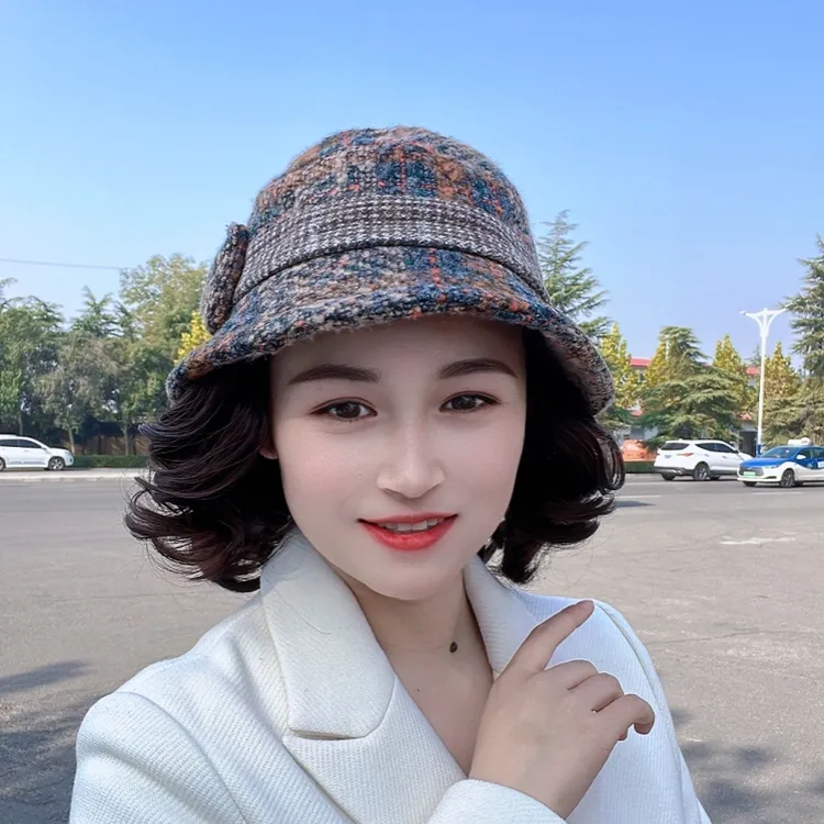 假发女时尚帽子假发一体秋冬季中老年妈妈短卷发帽子带头发仿真发