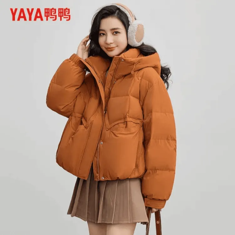 YAYA/鸭鸭短款秋冬休闲户外羽绒服女时尚连帽百搭防风YE4B604401A