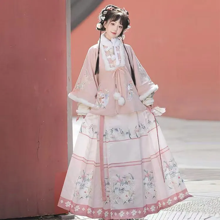 墨云阁正品【懶月兔】汉服女刺绣秋冬款合领披袄马面裙拜年服冬加绒