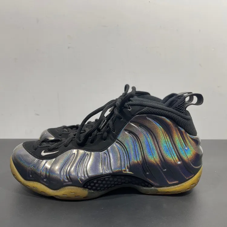Nike 喷泡 中帮 黑银 42码 原盒 成色如图  高帮 时尚经典 休闲鞋