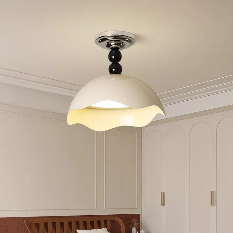 蛋壳中古风卧室吸顶灯少女风ins孟菲斯高级感主卧房间灯餐厅吊灯
