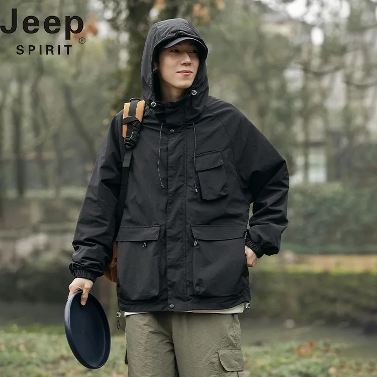 JEEPSPIRIT1941ESTD吉普春秋新款运动户外休闲情侣款式宽松冲锋衣