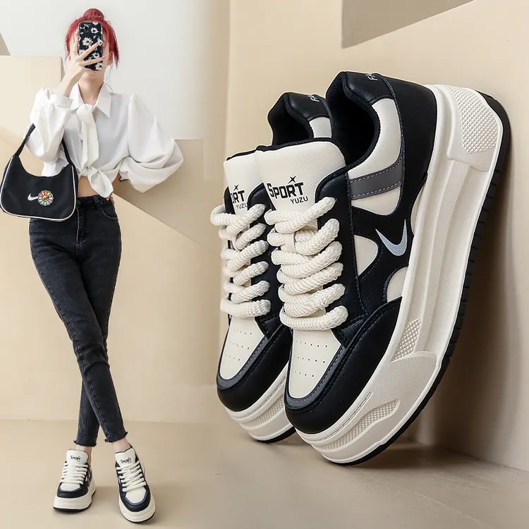 爆款百搭厚底小白鞋女增高板鞋2025新款春秋季休闲运动老爹鞋