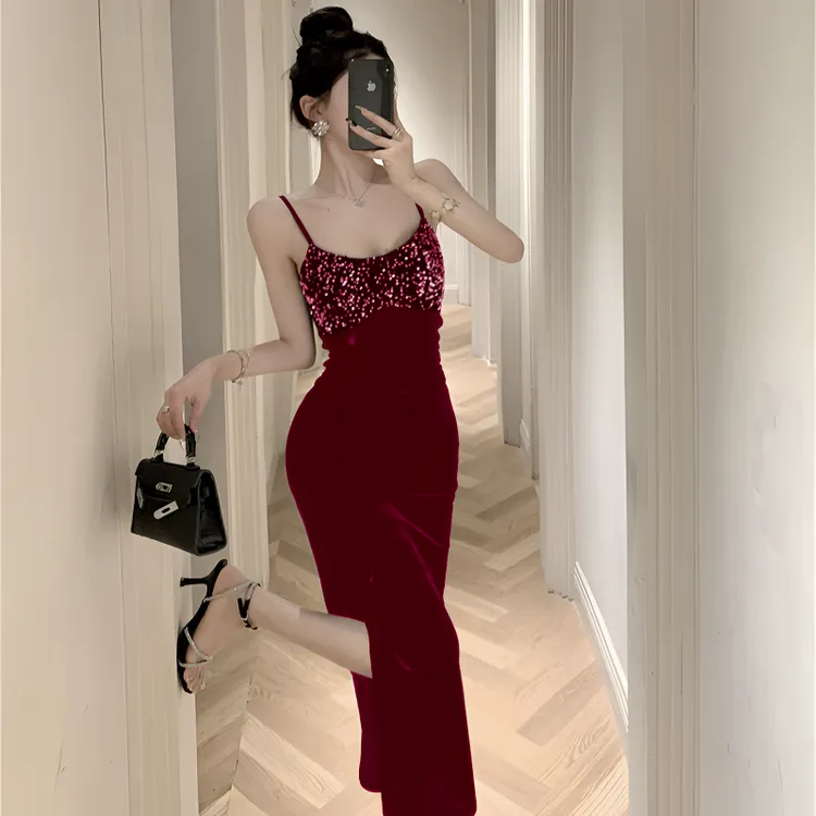 法式复古亮片拼接丝绒连衣裙女新款收腰显瘦开叉包臀裙吊带礼服裙