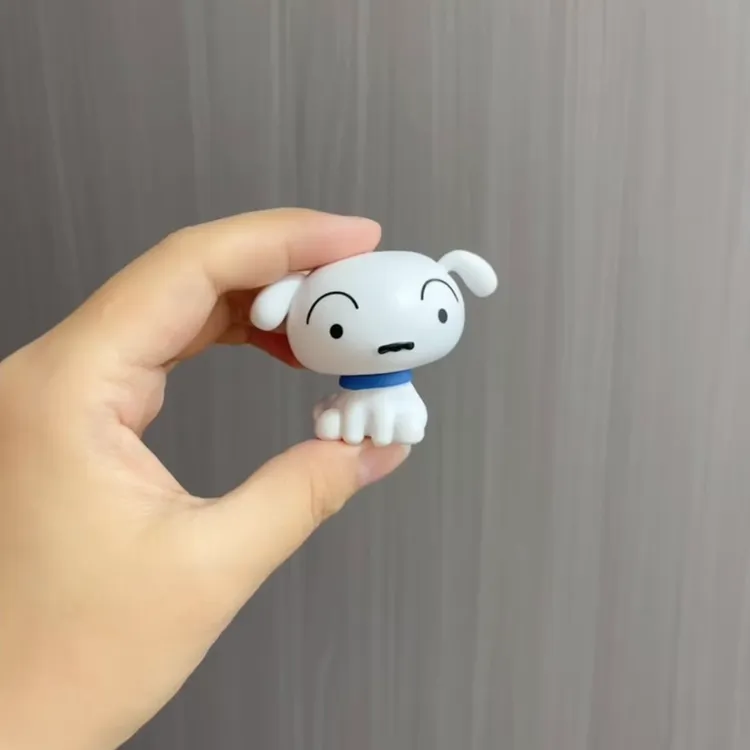 迷你小白4cm百搭蜡笔小新手办实心质感可爱潮玩桌面车载小摆件
