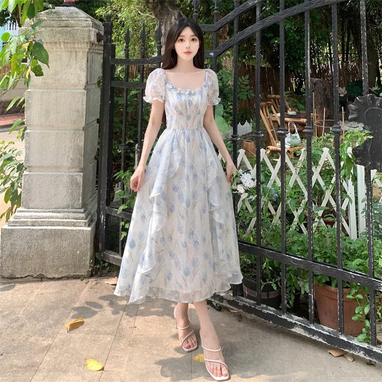 2024夏季微胖新款温柔方领碎花裙法式气质连衣裙显瘦女款裙子