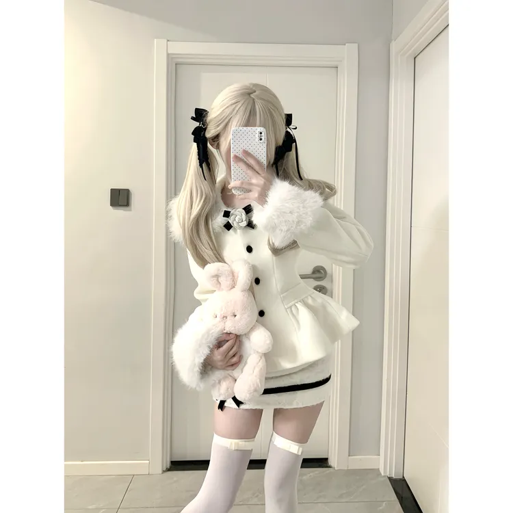 兔芝R  娇奢千金 气质收腰毛呢外套毛半裙小香名媛风套装软妹蕾丝