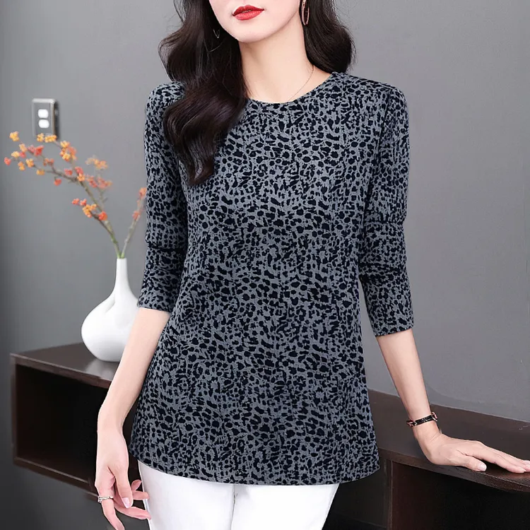 圆领长袖豹纹印花t恤女2025秋季新款洋气修身上衣时尚百搭打底衫