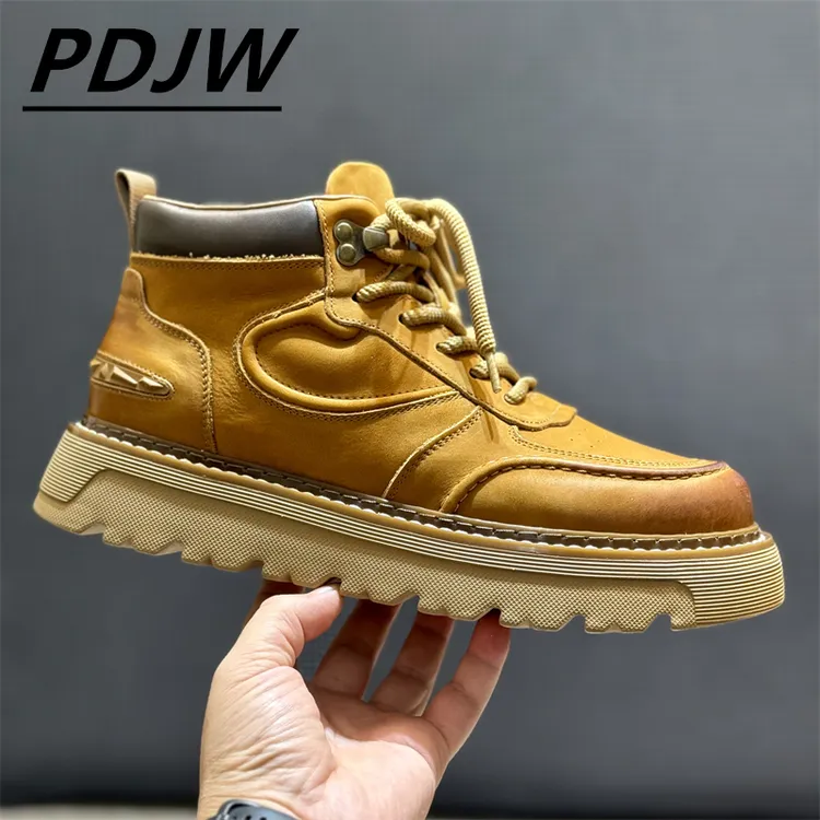 2024秋冬新款高帮鞋真皮时尚潮流轻便厚底复古风休闲百搭马丁靴男