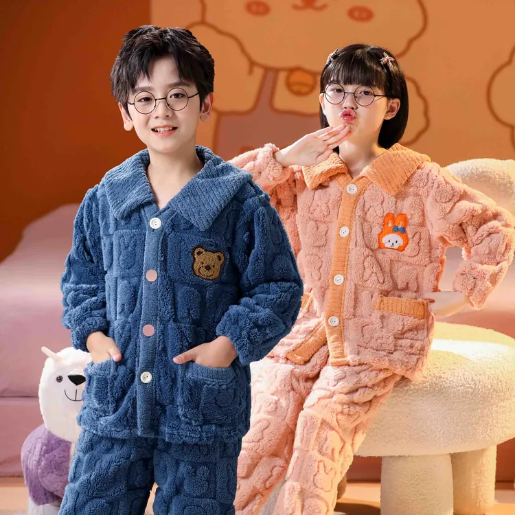 秋冬法兰绒加厚儿童家居服中大童睡衣宝宝加绒冬季保暖珊瑚绒套装