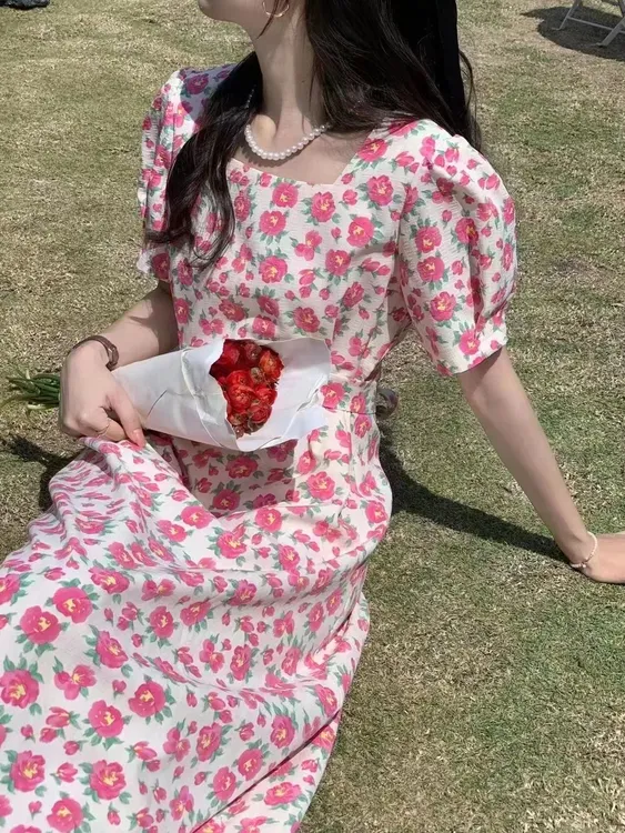 【福利款】法式复古方领碎花连衣裙夏季高级感茶歇初恋收腰裙