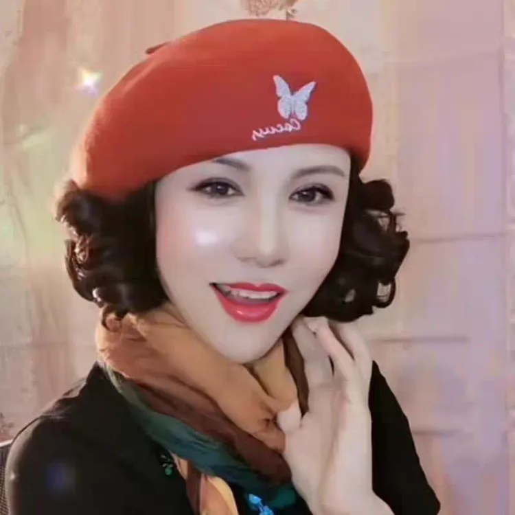 假发一体贝雷帽毛呢蝴蝶刺绣小短发中长发洋气减龄时尚妈妈款帽子