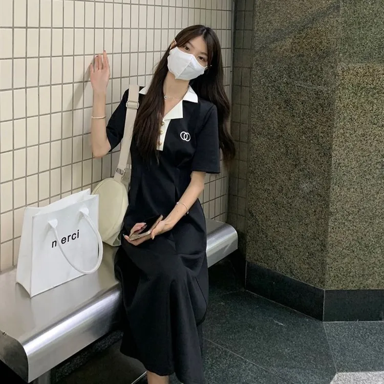 夏季黑色长裙2023年新款学院风时尚收腰显瘦polo领短袖连衣裙女生