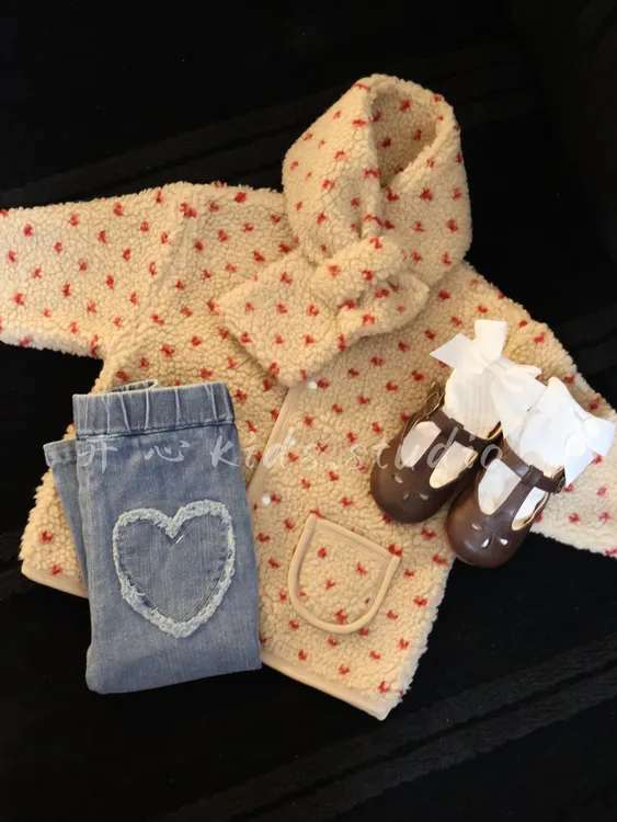 【开心Kids】三色羊羔毛外套带围巾