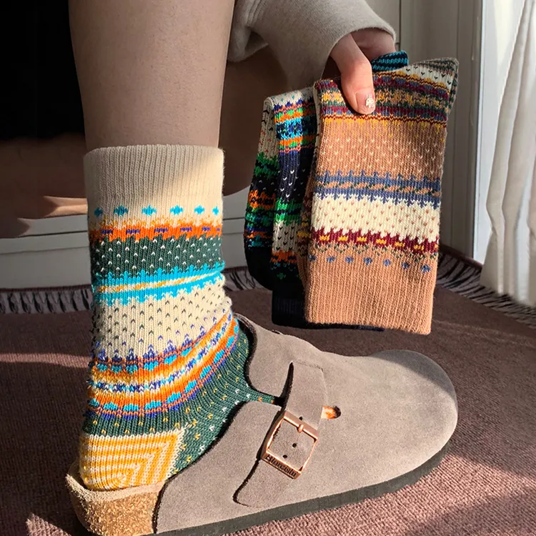 袜子女款爆款2025新款秋冬加厚保暖长筒棉袜费尔岛冬天堆堆中筒袜