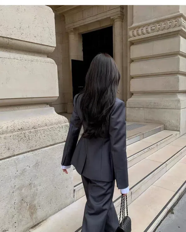 西装套装女2024春秋新款气质收腰显瘦设计感职业西装两件套女装