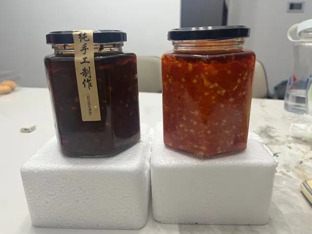 妈妈熬的黄豆酱.辣椒酱2瓶