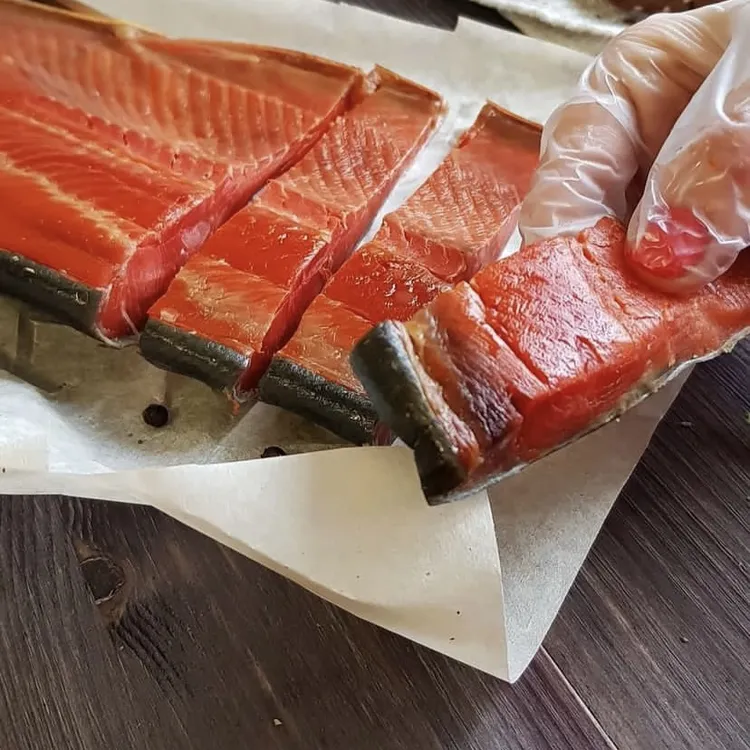  俄罗斯风味果木熏制大马哈鱼半片熏鱼 大马哈熏鱼 即食
