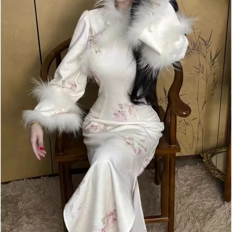新中式温柔浪漫毛领旗袍连衣裙气质长款裙子女秋冬新款 白玉加绒