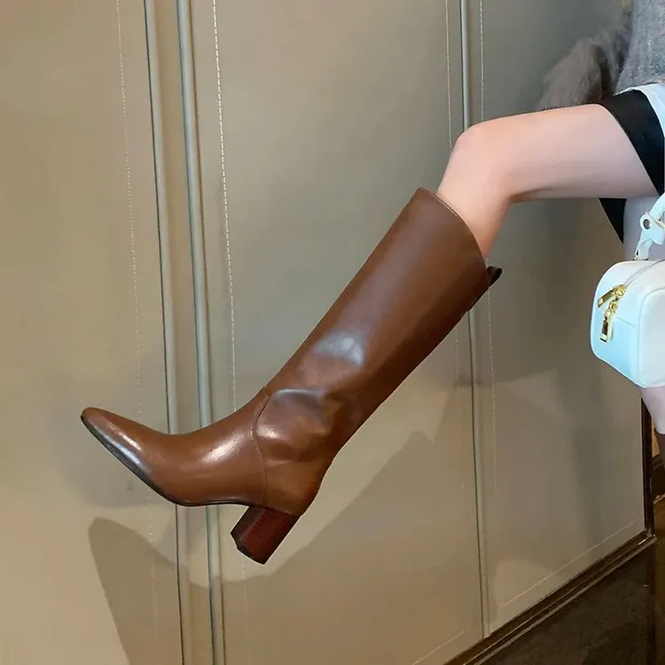果乐婓·2024秋冬新款尖头粗跟高跟女长靴黑色棕色直筒西部牛仔靴