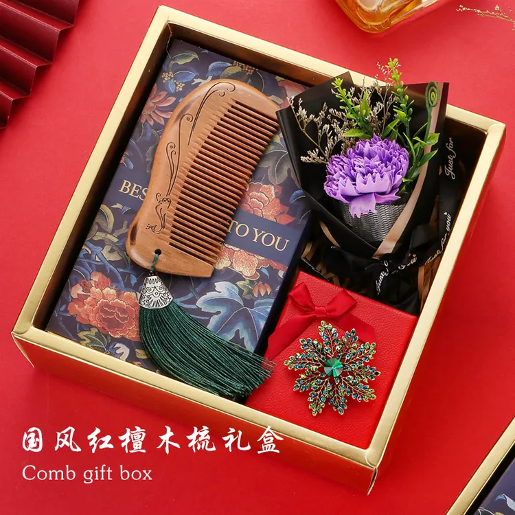母亲节礼物送妈妈婆婆康乃馨永生花束木梳暖心礼盒高档实用的礼品