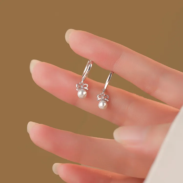 足银耳饰 999纯银耳扣女灵动优雅珠珠精致甜美百搭经典耳环EK158