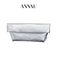 ANNXU彝系列银色火把纹手拿包女包时尚银色黑色气质手包