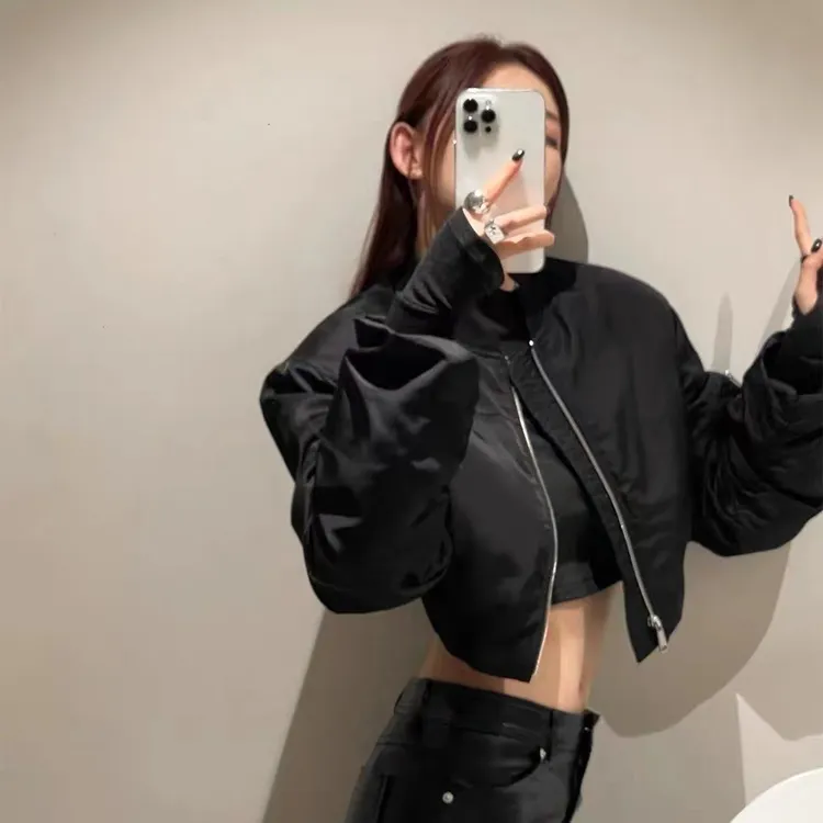 春季韩版设计感小众堆堆袖垫肩宽松短款棒球服春秋女飞行夹克黑色