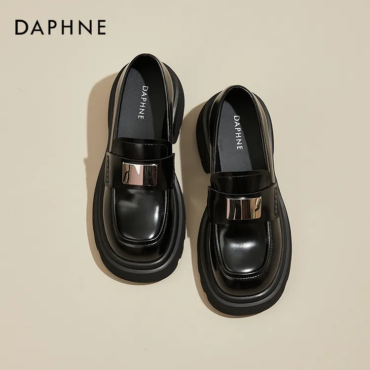 达芙妮皮鞋女子冬季单鞋英伦风鞋子女鞋法式黑色乐福鞋厚底小皮鞋