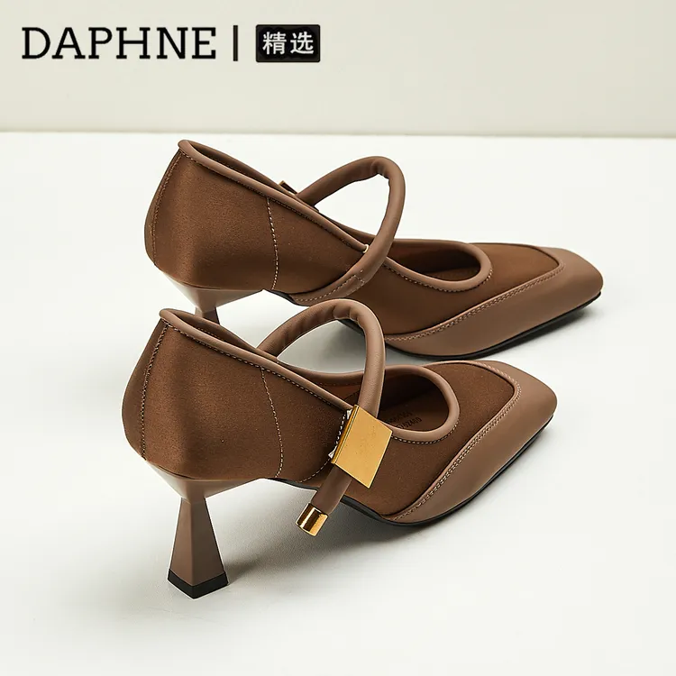 达芙妮法式优雅玛丽珍高跟鞋小众拼接浅口一字带25年新款细跟单鞋