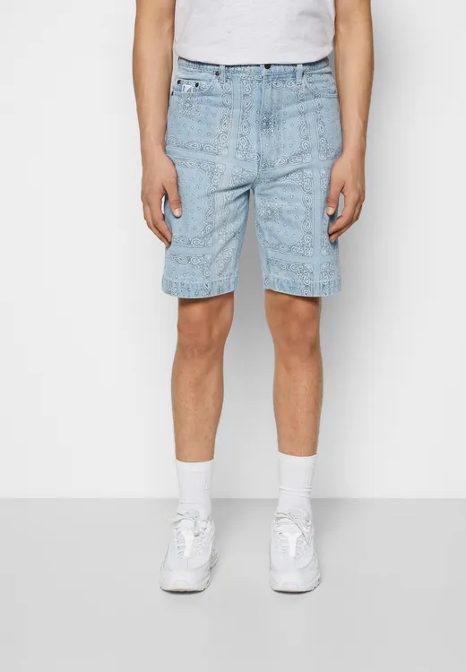 美式嘻哈满印腰果花水洗潮奢男士直筒方巾式印花刺绣牛仔短裤