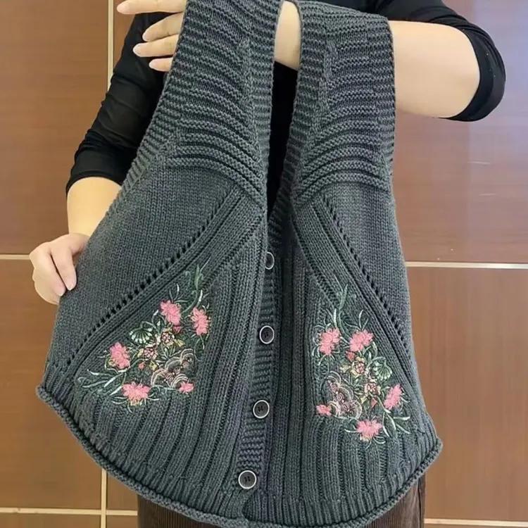2024春夏新款刺绣V领百搭显瘦休闲马甲女针织坎肩