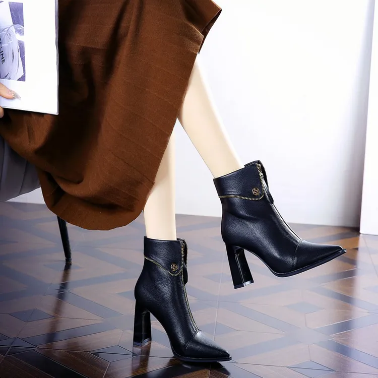 前拉链粗跟短靴女时尚百搭尖头秋冬加绒高跟鞋女2025洋气女靴