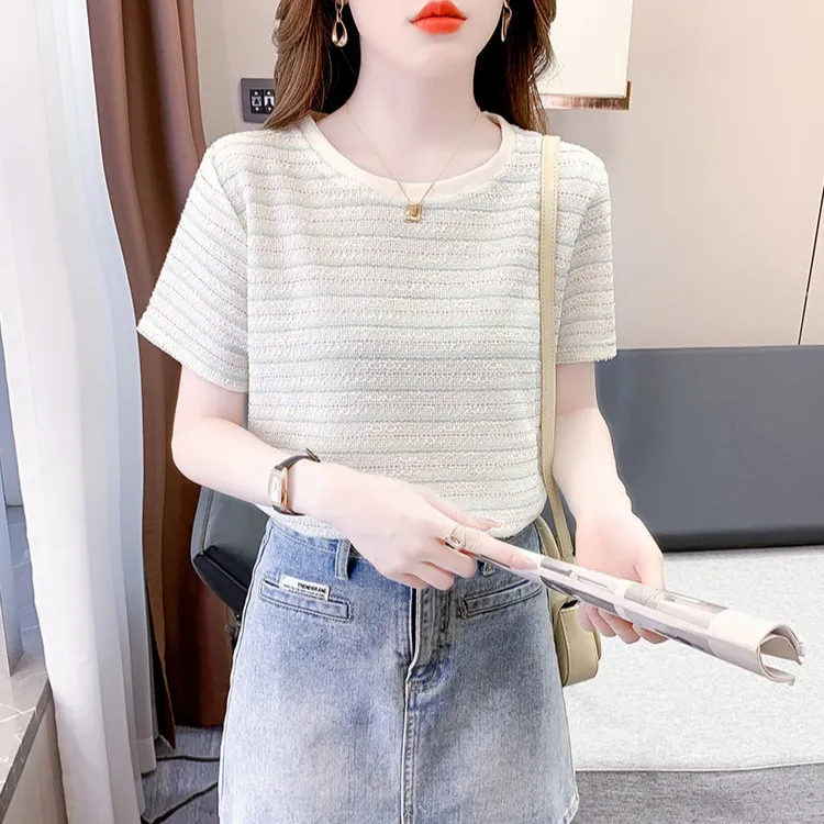 夏季薄款冰丝条纹针织短袖t恤女士2025新款正肩上衣小衫减龄洋气