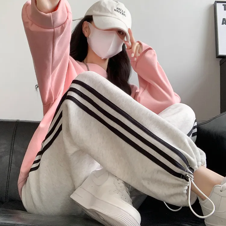 黑色条纹运动裤女春秋季新款直筒阔腿裤宽松三条杠学生休闲卫裤子