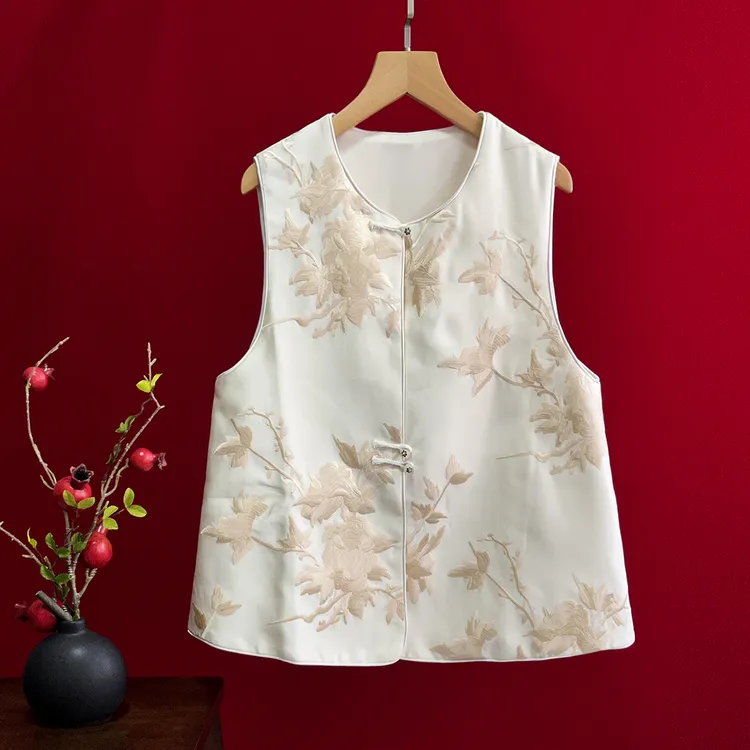 新中式马甲秋季女款宽松背心复古高端坎肩外搭国风重工刺绣马夹