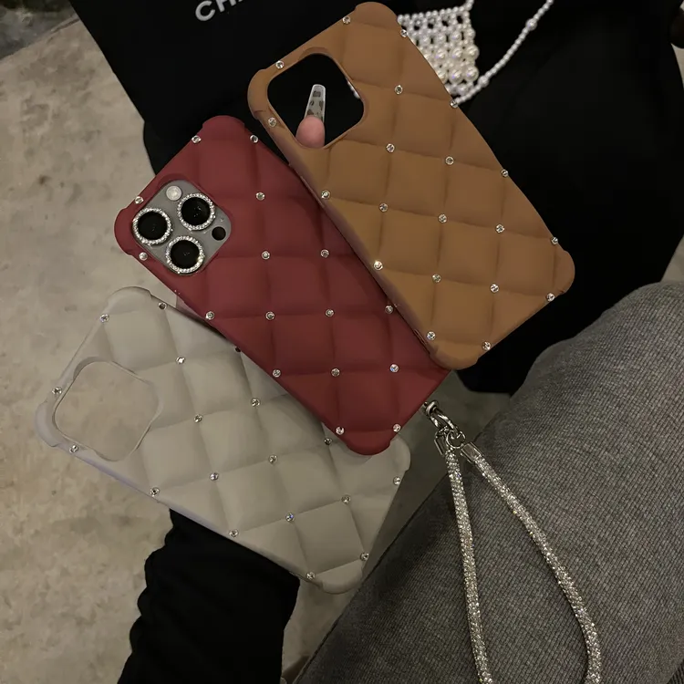 小香风菱格软胶防摔手机壳适用于苹果15promax/14pro/13/12/11