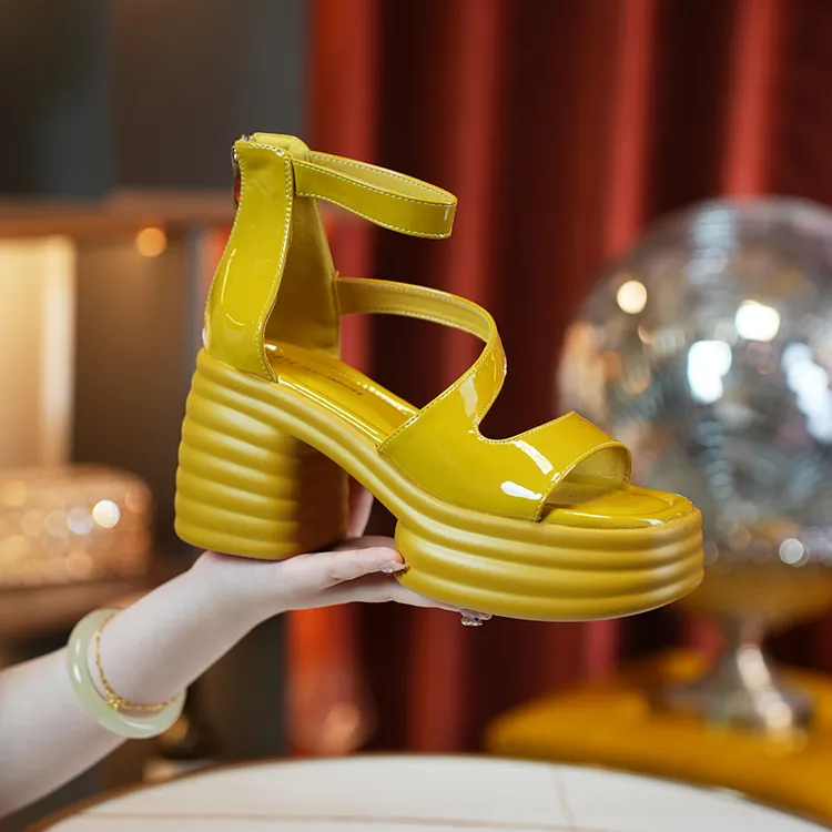 后拉链防水台松糕厚底一字带露趾凉鞋女粗跟2023年夏季新款高跟鞋