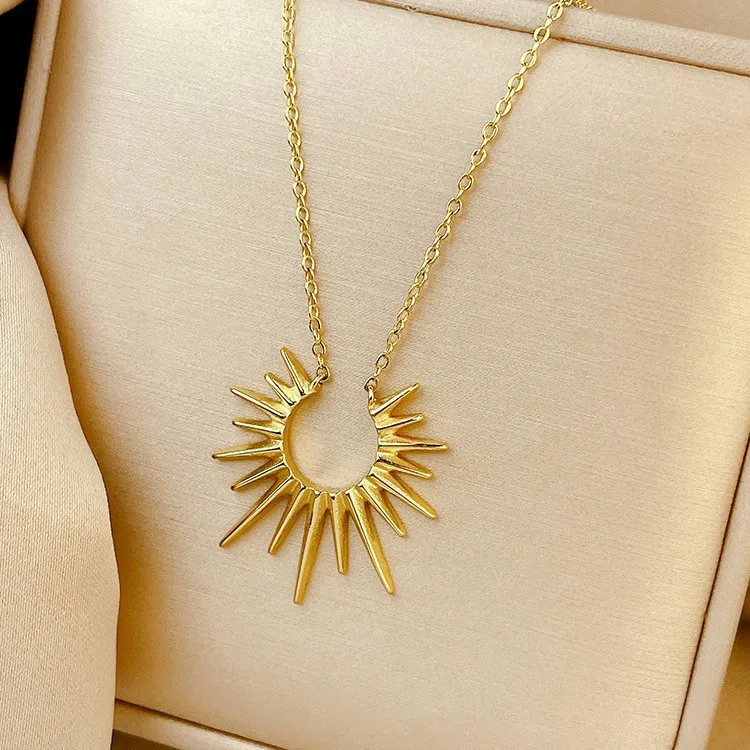 钛钢项链 欧美设计师款太阳项链女ins网红钛钢饰品小众吊坠中长款