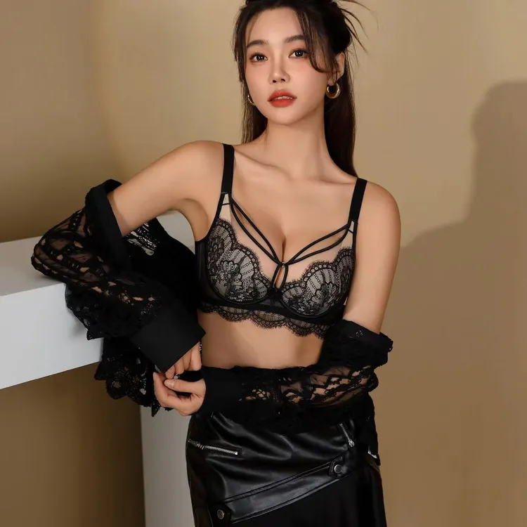 内衣女秋冬新款大胸显小超薄兔耳朵时尚蕾丝聚拢柔软亲肤舒适文胸