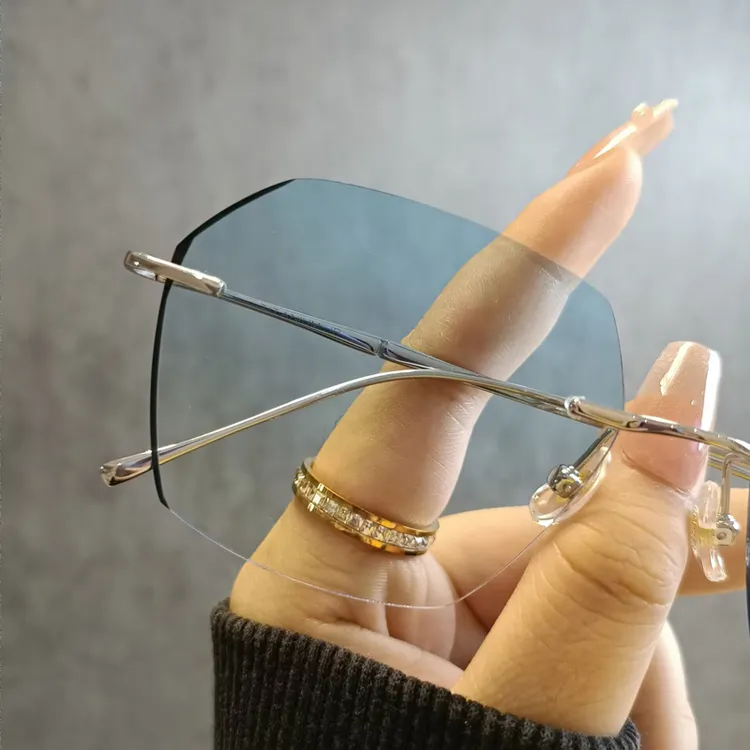 纯钛近视眼镜男配有度数超轻无框眼睛女镶边大框变色近视镜加散光
