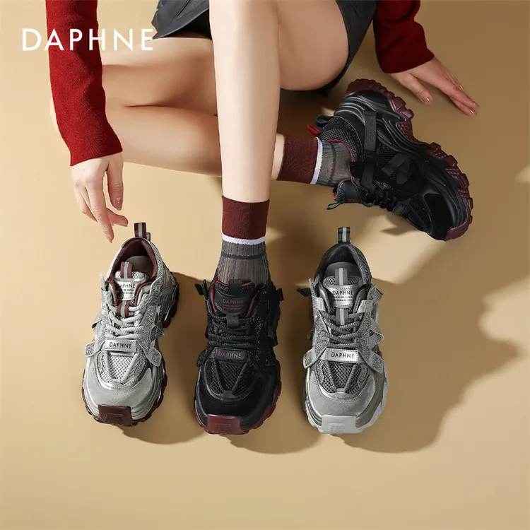 达芙妮春季上新2025拼色时尚百搭厚底增高老爹鞋女网红系带休闲鞋