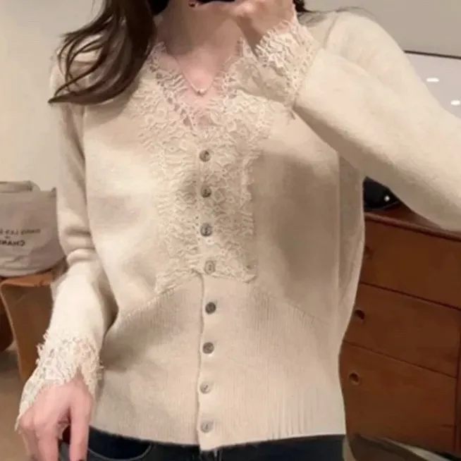 慵懒风拼接蕾丝洋气长袖针织开衫女早秋时尚气质显瘦百搭上衣0283