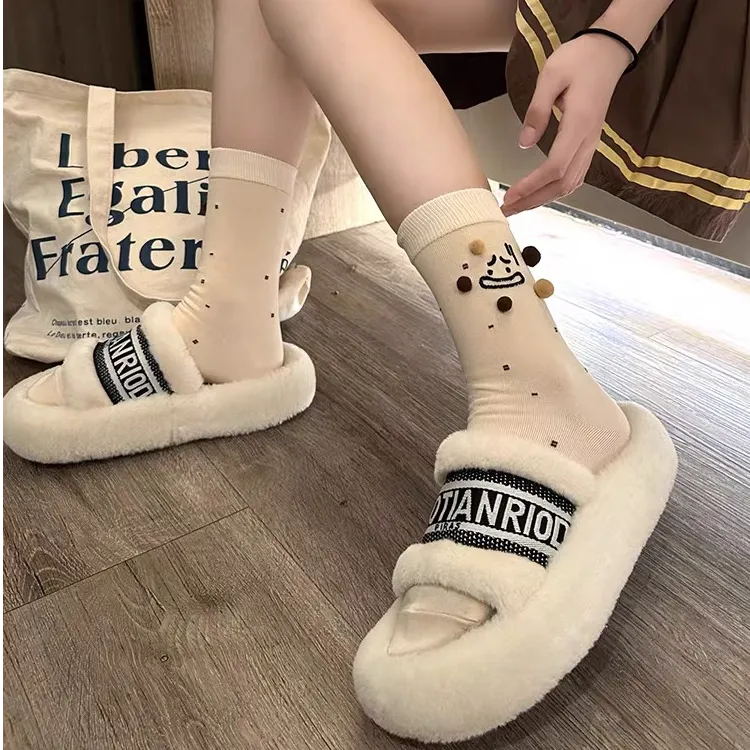 潮袜女立体丑萌毛球刺绣波点可爱中筒棉小众ins个性时尚女袜搞怪