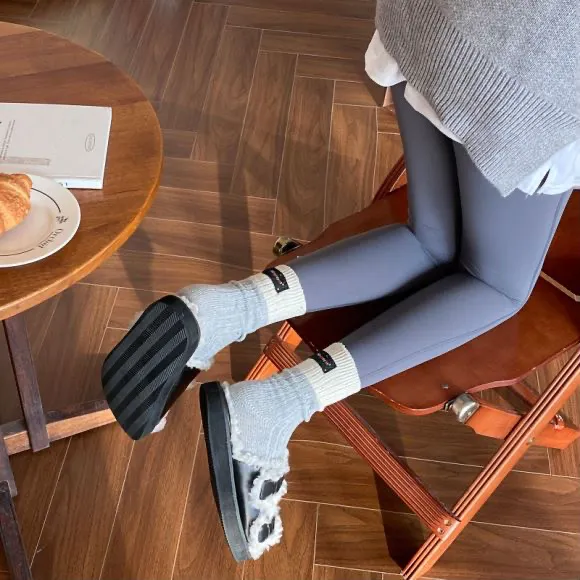 韩国女袜东大门ins风潮拼接点子纱布标坑条纹粗线棉袜春秋中筒袜